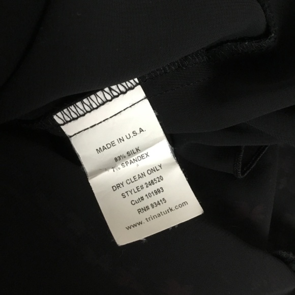 Trina Turk 93% Silk Mini Skirt Tiered Ruffle Black Colorful Abstract Bow Print 6 - Picture 5 of 5